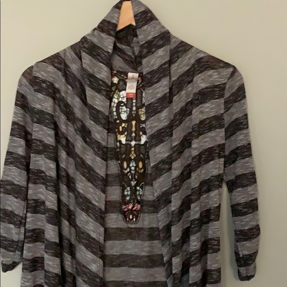 No Boundaries Cardigan - Picture 2 of 7